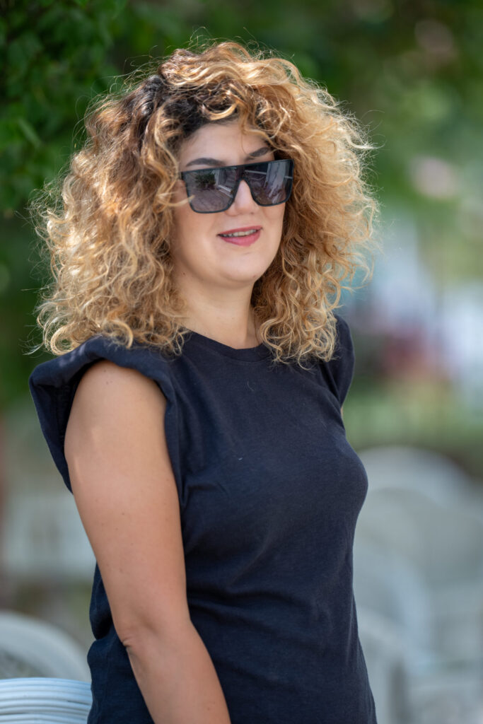 Studio headshot curly direct